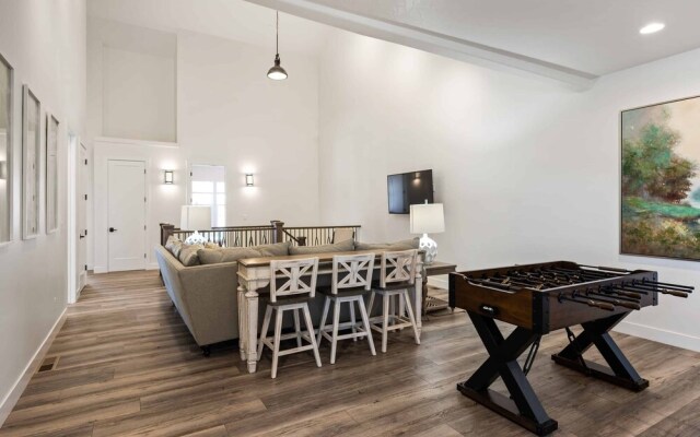 The Ann Marie #f1 6 Bedroom Townhouse