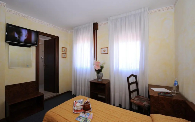 Hotel Siros