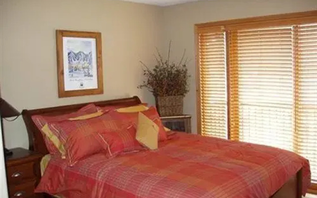 Trails Edge #17 By Bear Country