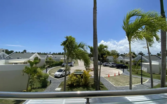 Joyful 1BR apt Green One Playa Dorada CB4