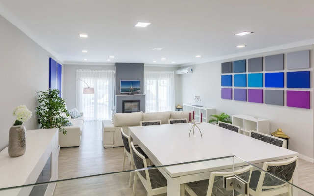 D Loft Sea and Golf