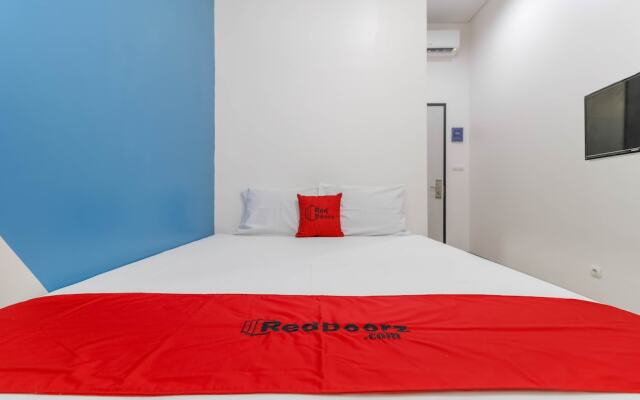RedDoorz Plus @ Pecenongan