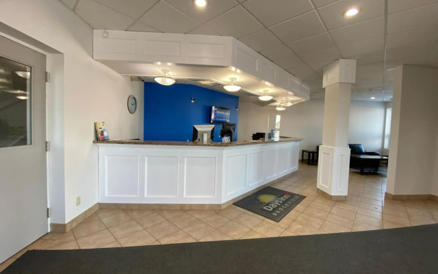 Days Inn by Wyndham Brockville