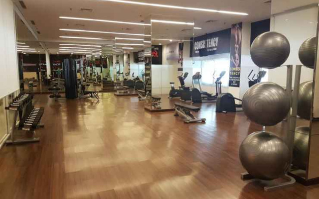 Restful Studio Apartment at Orchard Supermall Mansion