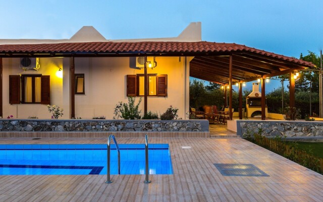 Gorgeous Villa With Pool & Gardens