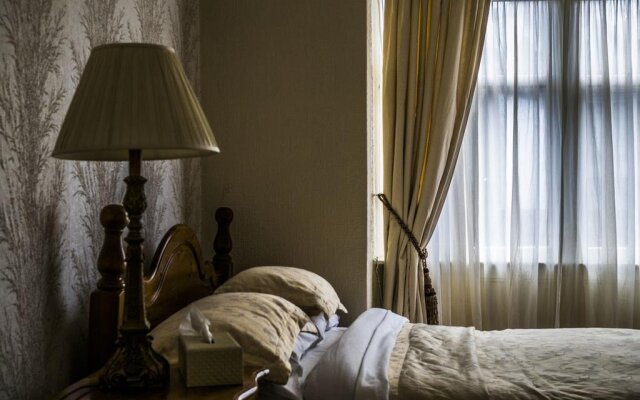Lake View Guesthouse