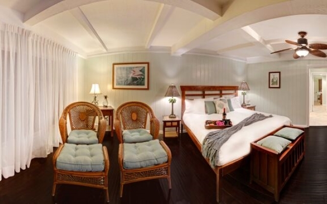 Coconut Palm Inn
