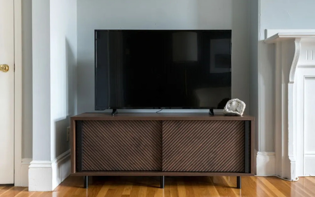 Pleasant Back Bay Suites by Sonder