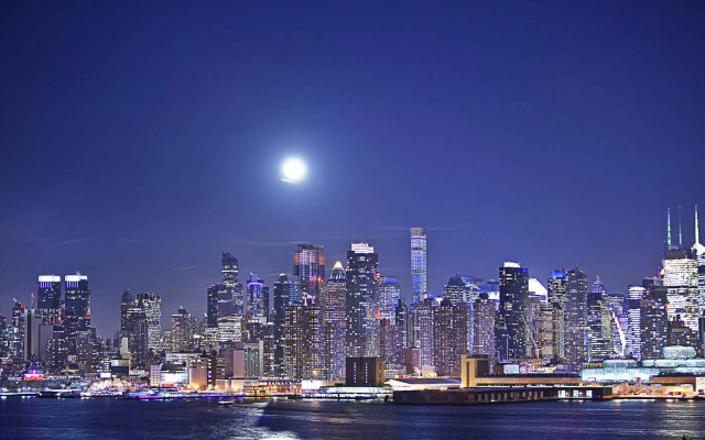 Sheraton Lincoln Harbor Hotel