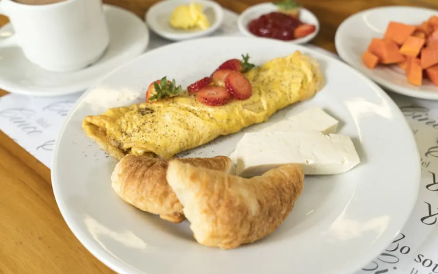 Hotel Cinco Monteria