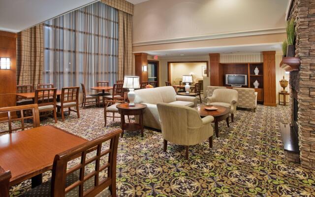 Savannah Airport Inn & Suites