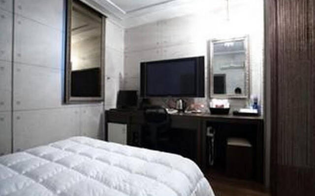 H.I. Hotel