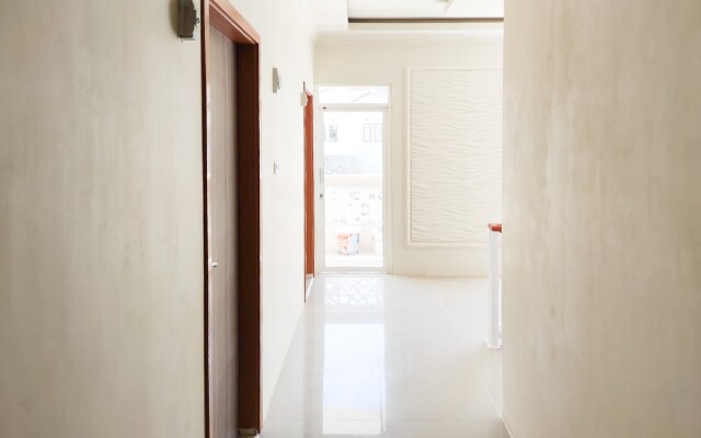 RedDoorz @ Karema Area Mamuju