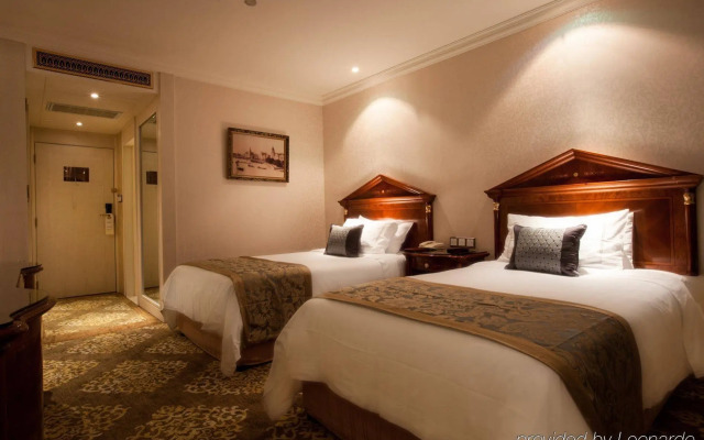 Crowne Plaza Shanghai Nanjing Road by IHG