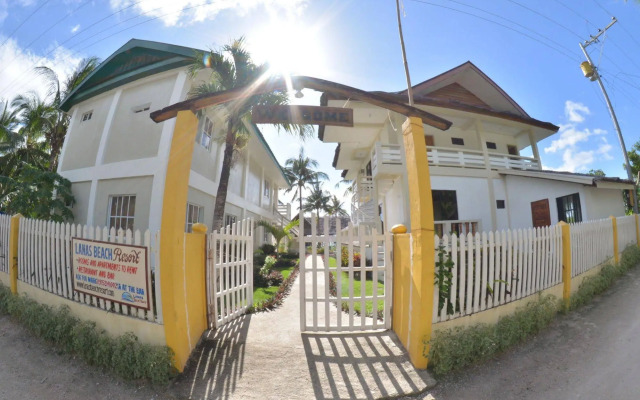 Lanas Beach Resort
