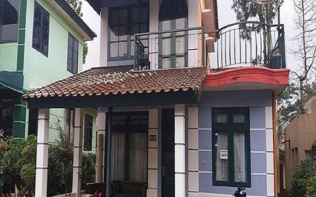 Villa Kota Bunga Sakura