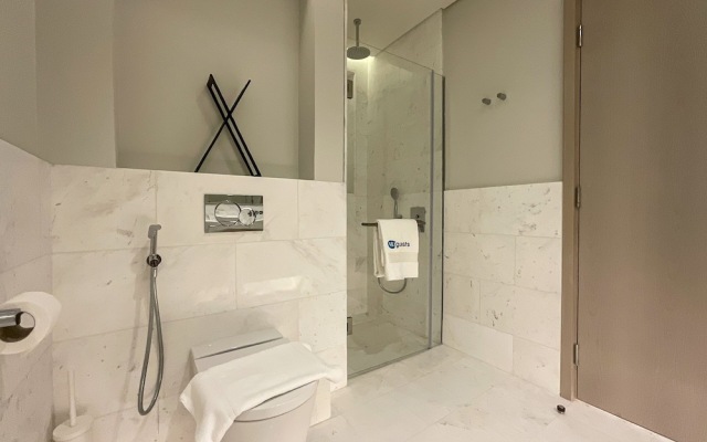 HiGuests - The Palm Tower