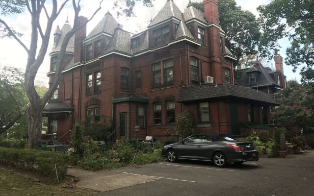 The Gables Bed and Breakfast Philadelphia