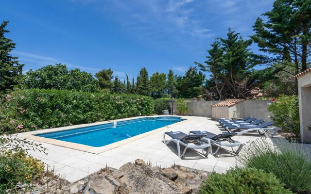 Comfy Villa in Pouzols-minervois With Private Pool