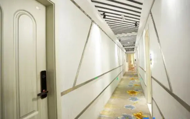 Xinglong Hostel