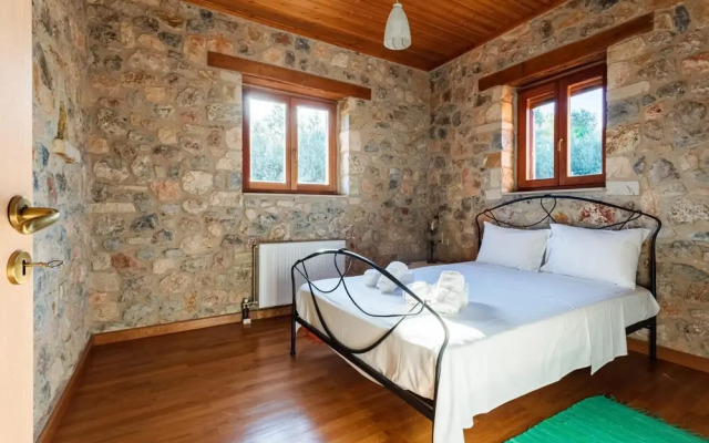 Petalidi Olive Garden Stone Villa Near the Beach