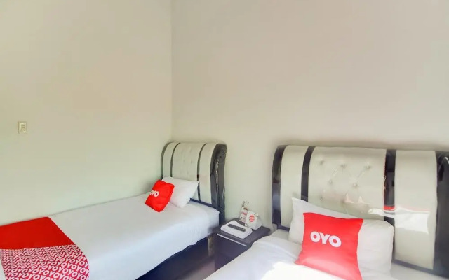 Shinta Guesthouse by OYO Rooms