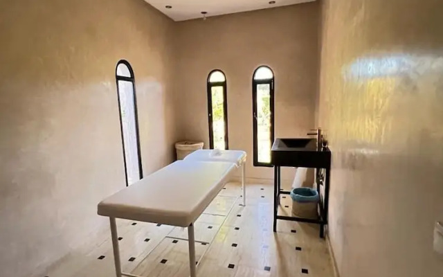 Just V hotel & Spa