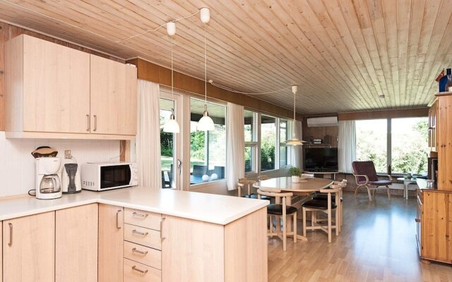 6 Person Holiday Home in Glesborg