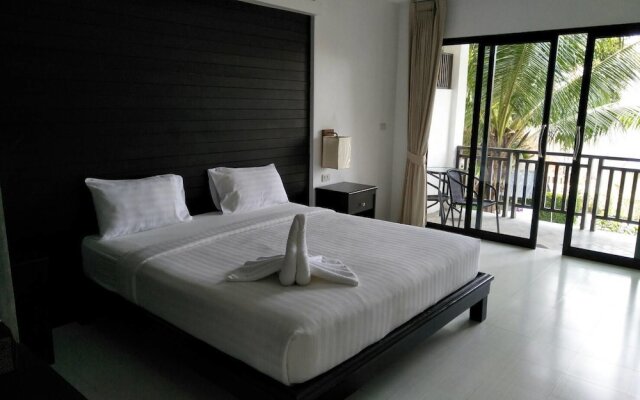 Holiday Park Hotel