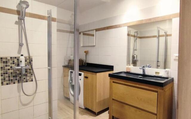 Charming 62 M With Shared Garden Center