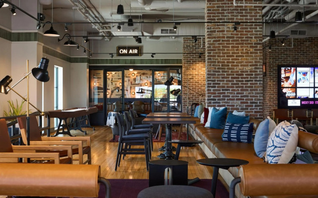 Moxy Charleston Downtown