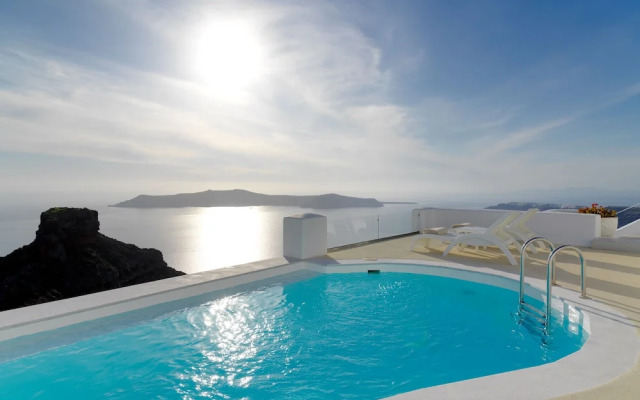 Tholos Resort Hotel