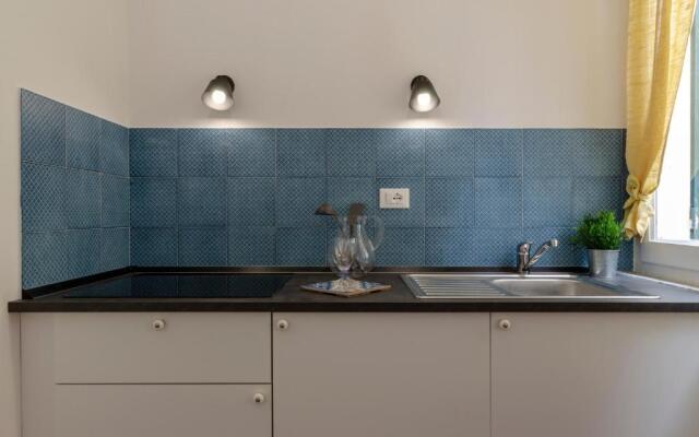 ALTIDO Charming House for 12, with Patio in Vernazza