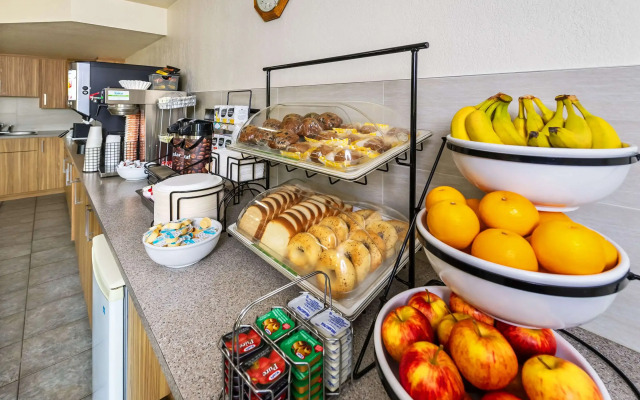 Lakeview Inns & Suites - Edson East
