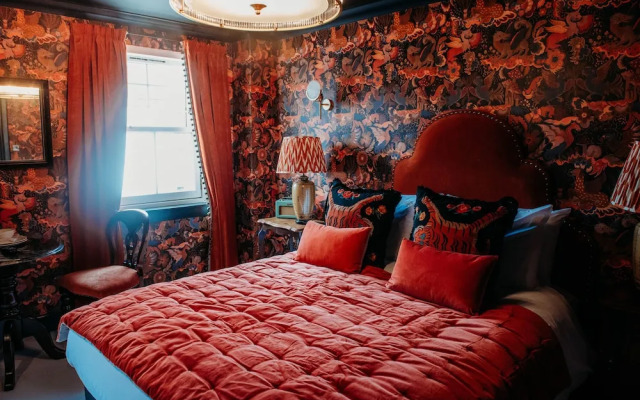 Roslyn House