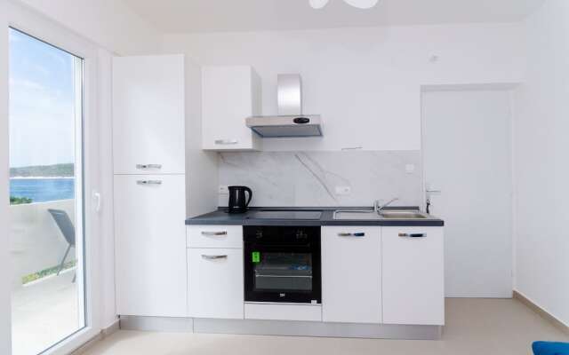 Apartments and Rooms Bianca