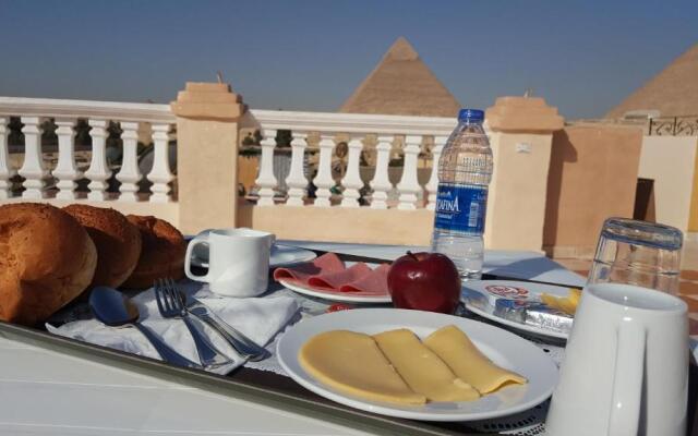 Royal pyramids Inn