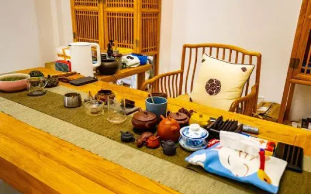 Zhongyiju Travel Rental (Haitang Bay Duty Free City Store)