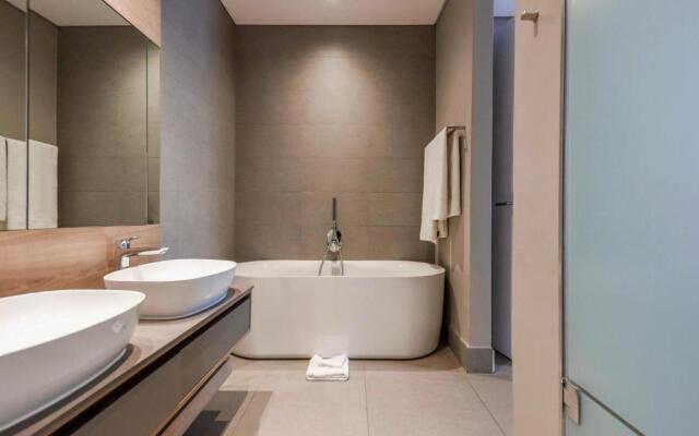 Chic 2 Bedroom Penthouse In The Heart Of Rosebank