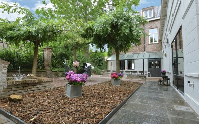 Luxurious Villa in Heuvelland with Garden