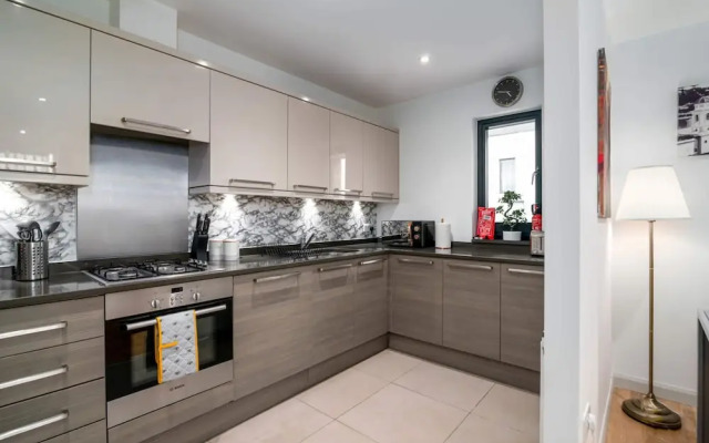 Guestready - Gorgeous 2BR Home With Balcony in Queensbury