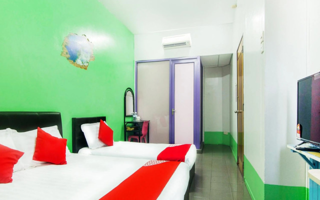 OYO 880 Hotel Purple Town