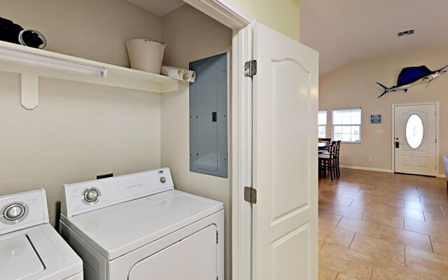 Chloe's Way by RedAwning