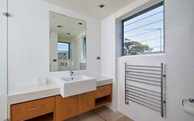 Voyager Close, Unit 02, 19, The Domain