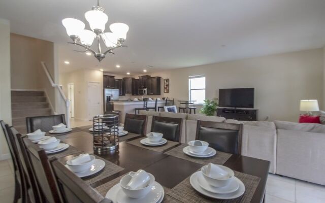 Champions Gate 9039 B