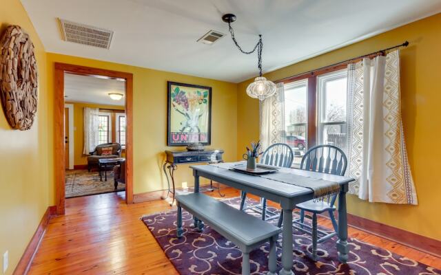 Fayetteville Home w/ Patios Near Town & University