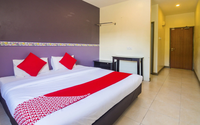 Hotel O Batu Ferringhi Beach formerly ESQ Ferringhi – Guest Rooms – Batu Ferringhi