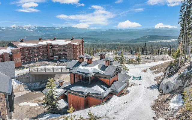 Snow Therapy Chalet Ski In Out & Hot Tub