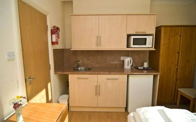 Gloucester Hotel