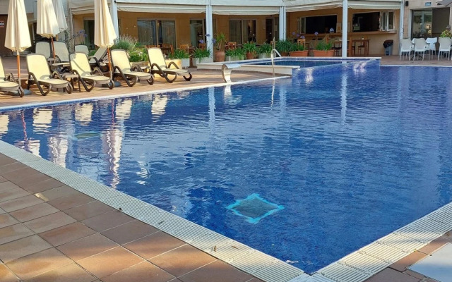 Hotel ROC Oberoy